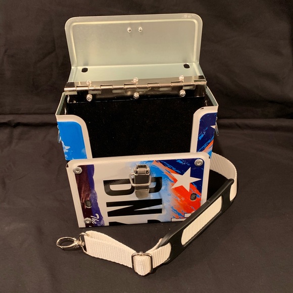 Handmade License Plate Crossbody Bag - Picture 3 of 7